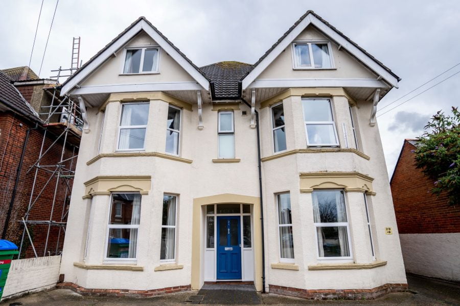 Thornbury Avenue, SO15 5BR Students. Neighbourhoods. Friendships.