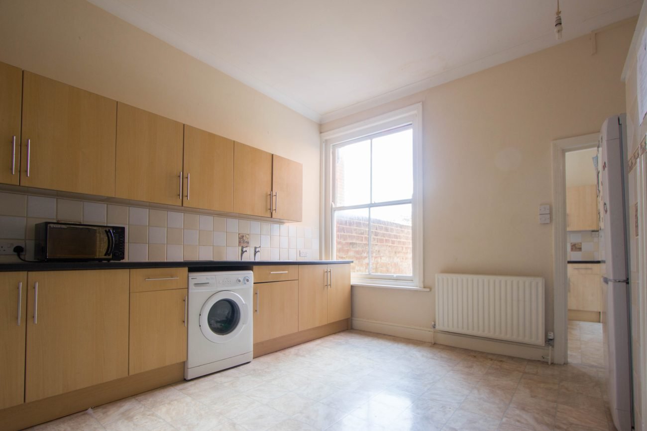 Shaftesbury Avenue, SO17 1SE