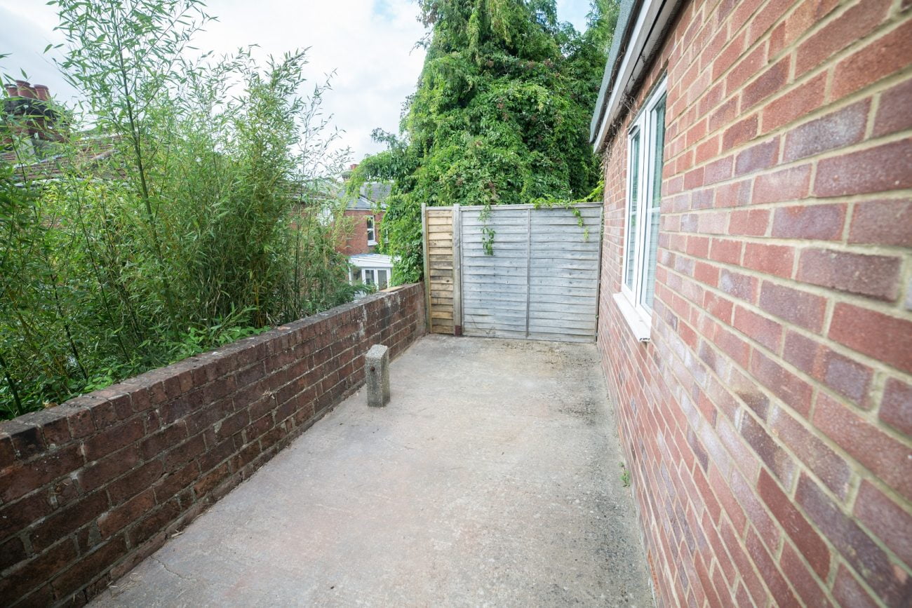 Road, SO15 2FS Students. Neighbourhoods. Friendships.