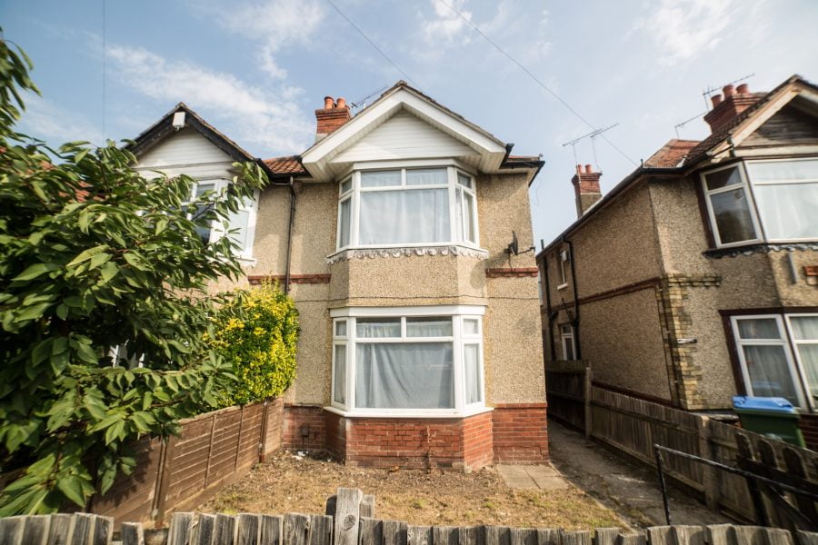 Roseland Gardens, SO17 1QG Students. Neighbourhoods. Friendships.